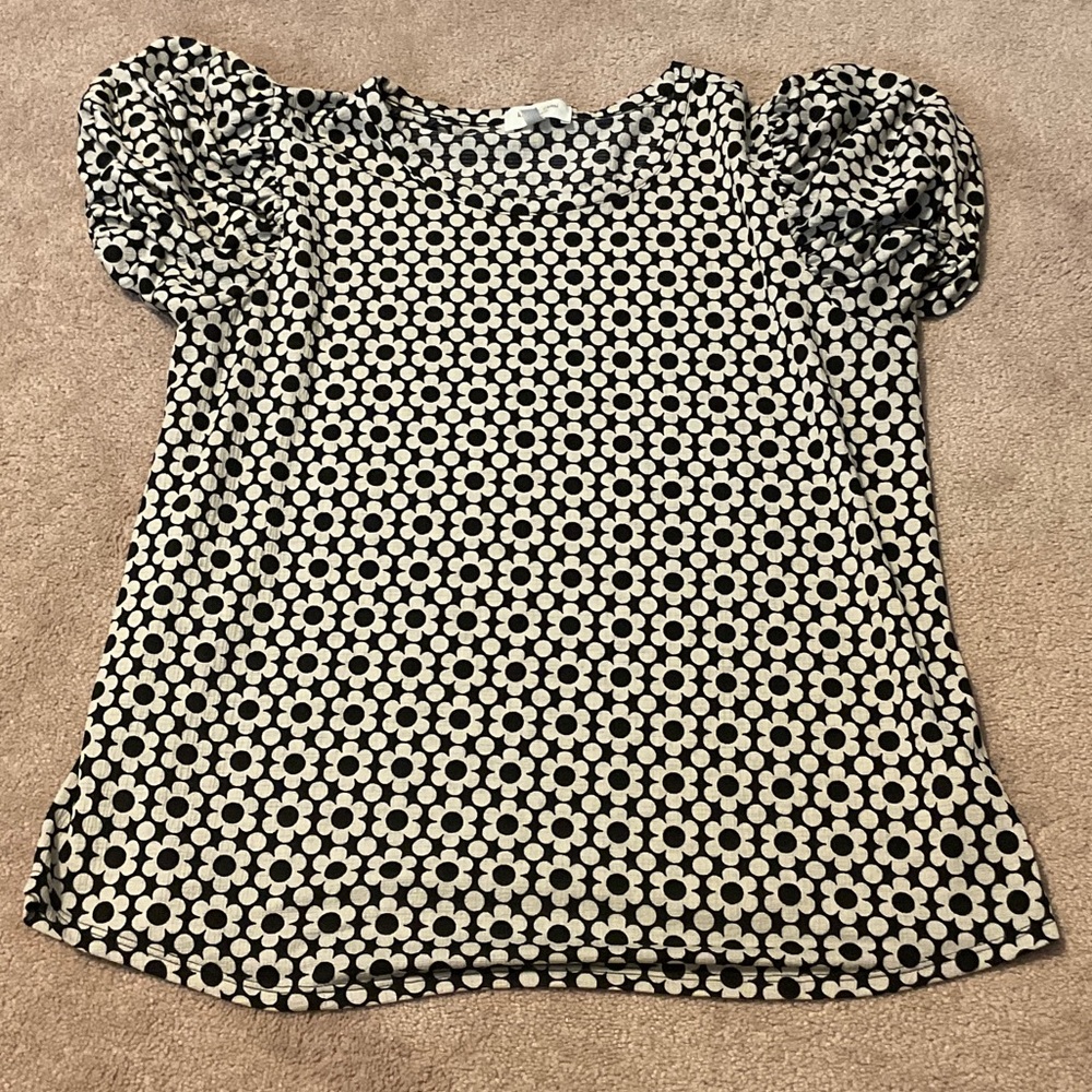 Kim & Cami Geometric Puff Sleeve Blouse - Black and Cream